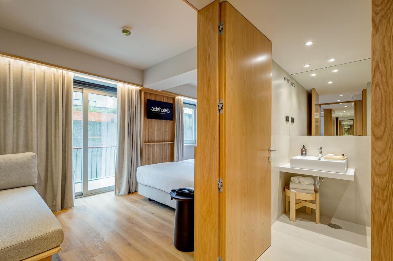 Acta The Clover Hotel